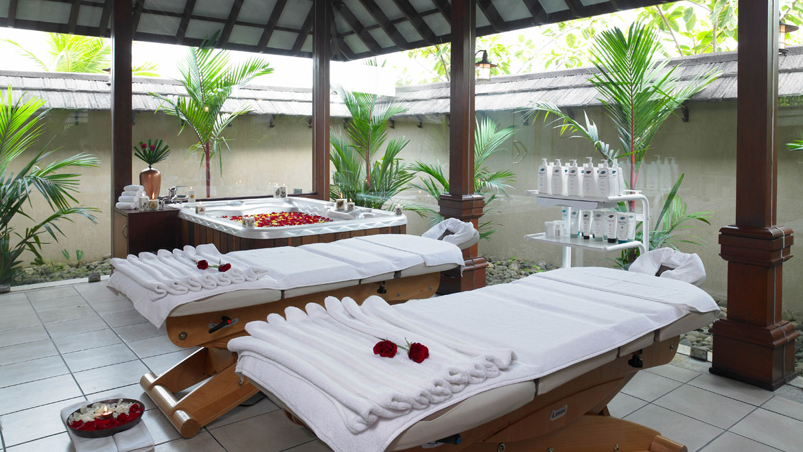 Ayurvedic-Spa-Luxury-Resorts-in-Kerala