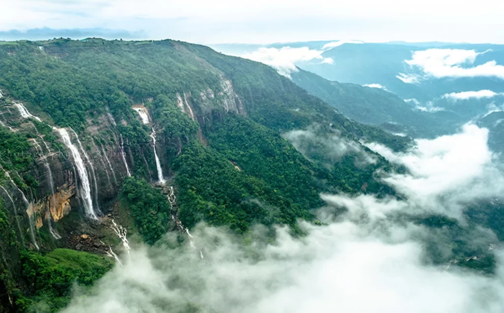 the best waterfalls of shillong0