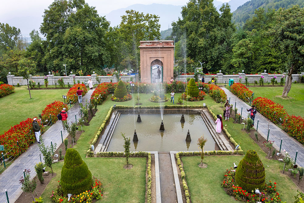 chashme shahi garden 5