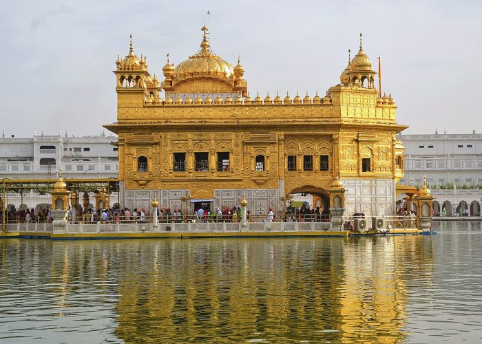 1200px-The_Golden_Temple_of_Amrithsar_7 (1)