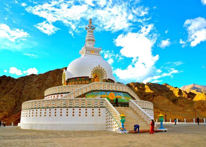 Shanti_Stupa,_Leh,_Ladakh_20180305180249